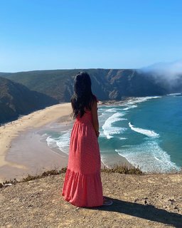 Nicole Scherzinger feet photo thumbnail