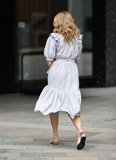 Pixie Lott feet photo thumbnail