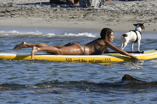 Elisabetta Canalis feet photo thumbnail