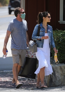 Jordana Brewster feet photo thumbnail