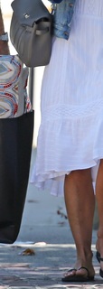 Jordana Brewster feet photo thumbnail