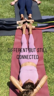 Brooke Burke feet photo thumbnail