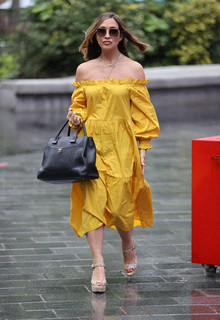 Myleene Klass feet photo thumbnail