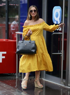 Myleene Klass feet photo thumbnail
