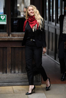 Amber Heard feet photo thumbnail