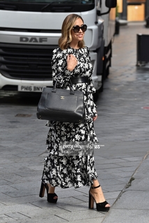 Myleene Klass feet photo thumbnail