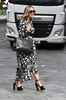 Myleene Klass feet photo thumbnail