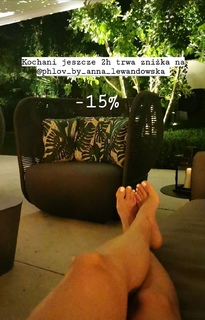 Anna Lewandowska feet photo thumbnail