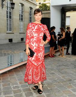 Olivia Wilde feet photo thumbnail