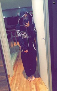 Jade Picon feet photo thumbnail