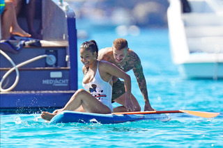 Christina Milian feet photo thumbnail