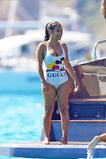Christina Milian feet photo thumbnail