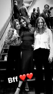 Sara Sampaio feet photo thumbnail