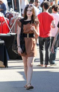 Lily Collins feet photo thumbnail