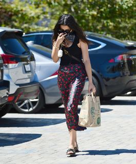 Jessica Gomes feet photo thumbnail