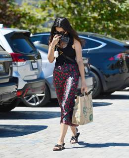 Jessica Gomes feet photo thumbnail