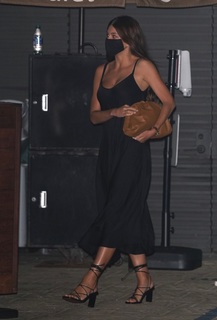 Camila Morrone feet photo thumbnail