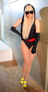 Lady Gaga feet photo thumbnail