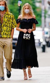 Elsa Hosk feet photo thumbnail