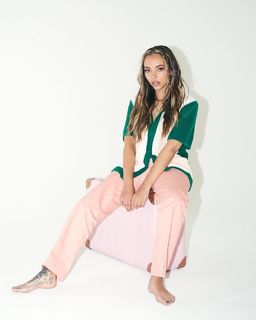 Jade Thirlwall feet photo thumbnail