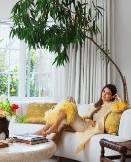 Kendall Jenner feet photo thumbnail