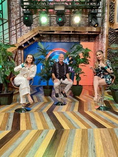 Laura González feet photo thumbnail