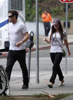 Megan Fox feet photo thumbnail