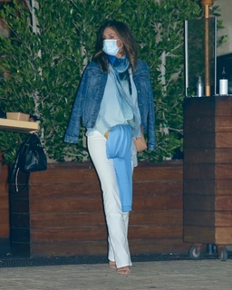 Cindy Crawford feet photo thumbnail