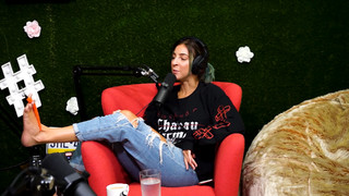 Gabbie Hanna feet photo thumbnail