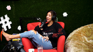 Gabbie Hanna feet photo thumbnail