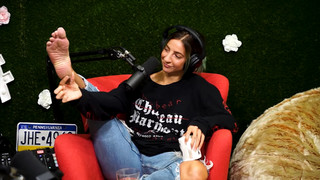 Gabbie Hanna feet photo thumbnail