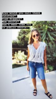 Julie Benz feet photo thumbnail