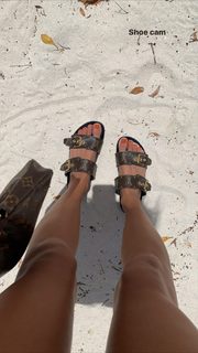 Chantel Jeffries feet photo thumbnail