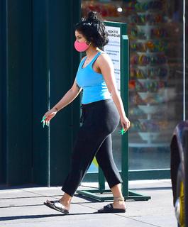 Cardi B feet photo thumbnail
