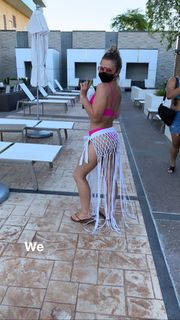 Paige VanZant feet photo thumbnail