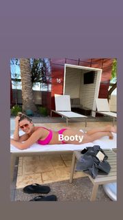 Paige VanZant feet photo thumbnail