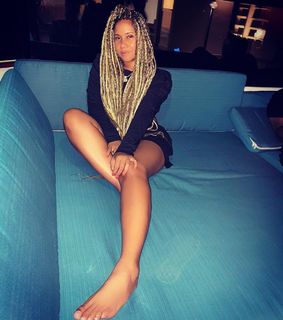 Angela Yee feet photo thumbnail