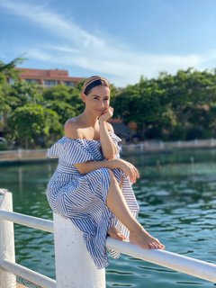 Claudia Lizaldi feet photo thumbnail