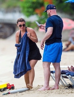 Coleen Rooney feet photo thumbnail