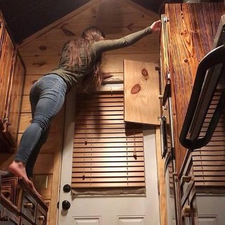 Hannah Barron feet photo 3