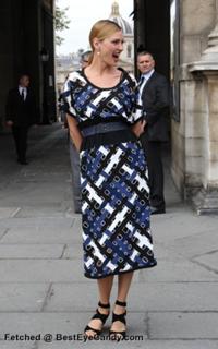Uma Thurman feet photo thumbnail