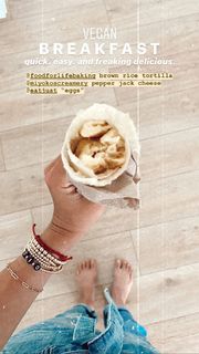 Daniella Monet feet photo thumbnail