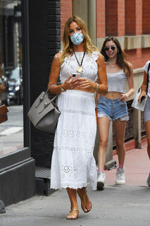 Kelly Bensimon feet photo thumbnail