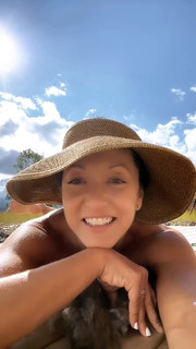 Kino MacGregor feet photo thumbnail