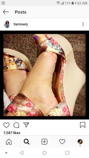Tia Mowry feet photo thumbnail