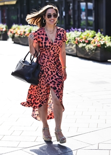 Myleene Klass feet photo thumbnail