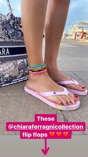 Chiara Ferragni feet photo thumbnail