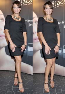 Anna Popek feet photo thumbnail