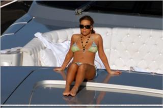 Mariah Carey feet photo thumbnail