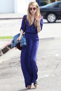 Emma Roberts feet photo thumbnail